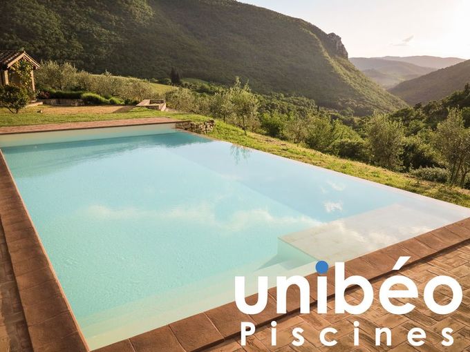 //PLONGEONS VERS... � LA PISCINE À DÉBORDEMENT 