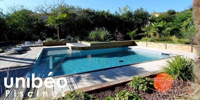 // PLONGEONS VERS ... � La PISCINE SUR-MESURE !