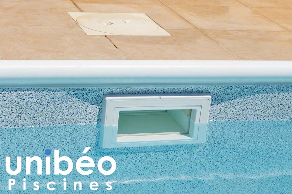 Piscine en béton A QUOI SERVENT LES SKIMMER