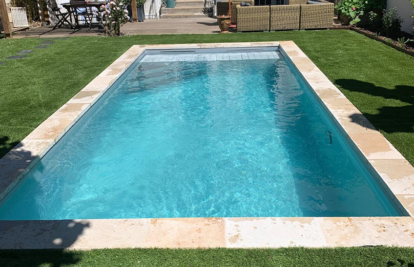 Piscine rectangulaire en béton armé | Unibéo